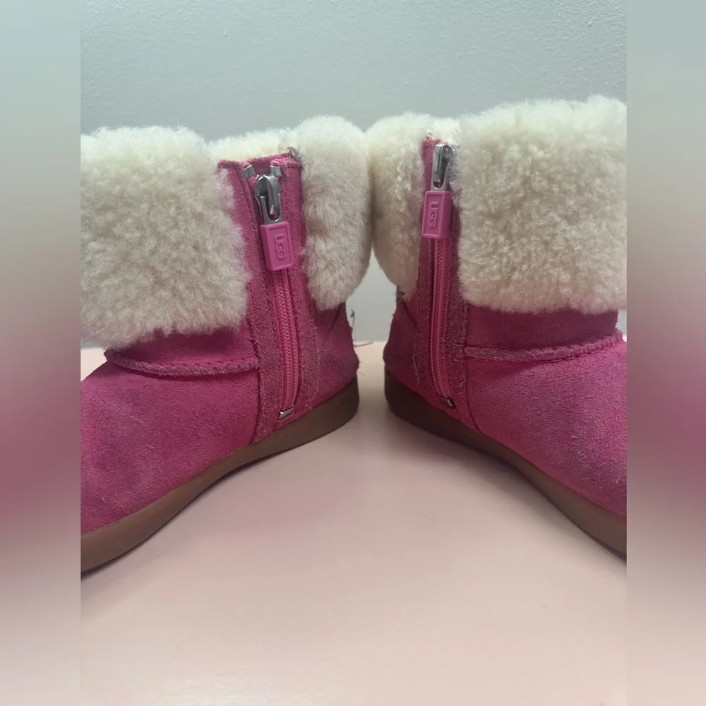 UGG Pink Kids Boots with Cream Fur - Picture 5 of 8